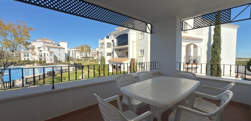 Exclusivo piso en La Torre Golf Resort con gran balcón y vistas a la piscina