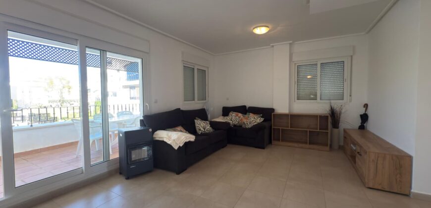 Exclusivo piso en La Torre Golf Resort con gran balcón y vistas a la piscina