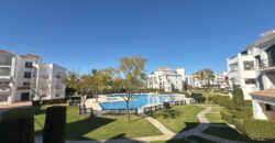 Exclusivo piso en La Torre Golf Resort con gran balcón y vistas a la piscina