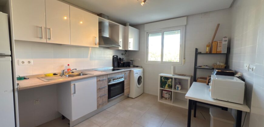 Exclusivo piso en La Torre Golf Resort con gran balcón y vistas a la piscina