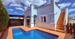 Exclusiva villa modelo Ciervo con piscina en Mar Menor Golf Resort